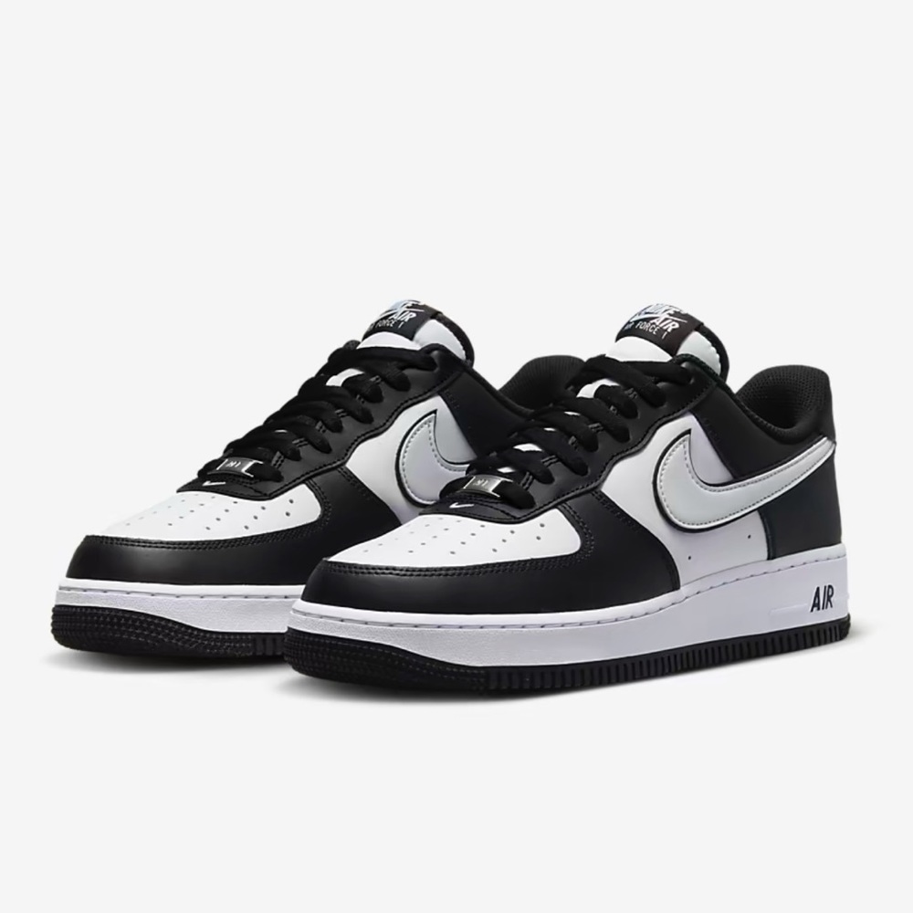Nike Men’s Air Force 1 ‘07 black/white/black  Size 10/11.5 brand new in box